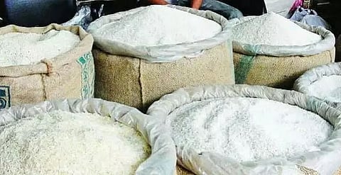 गुवाहाटी: उचित मूल्य की दुकान के डीलरों और सहकारी समितियों की बैठक आयोजित