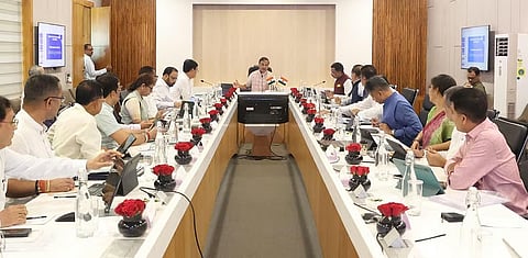 असम: 1 अक्टूबर से 18 वर्ष से अधिक आयु वालों को आधार कार्ड जारी नहीं किए जाएँगे