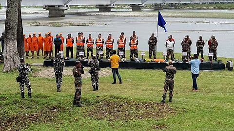 असम: डिगबोई में भारतीय सेना द्वारा बाढ़ राहत पर संयुक्त मॉक ड्रिल का आयोजन