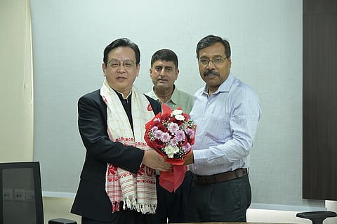 गुवाहाटी: चीनी दूतावास के प्रतिनिधिमंडल ने कॉटन विश्वविद्यालय के साथ शैक्षणिक संबंधों पर चर्चा की