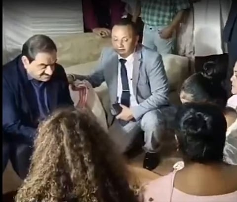 गौतम अडानी ने जुबीन गर्ग के काहिलीपाड़ा स्थित आवास का दौरा किया, परिवार के प्रति संवेदना व्यक्त की