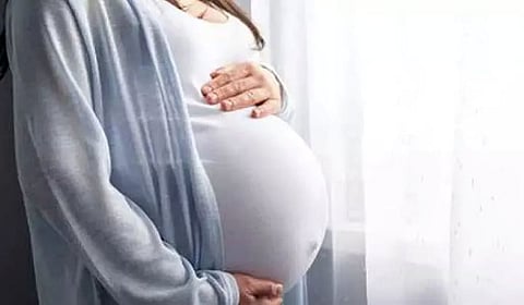 कोविड : गर्भावस्था के दौरान से 3 साल की उम्र तक बच्चों में बढ़ सकता है ऑटिज़्म और मोटर डिसऑर्डर का ख़तरा