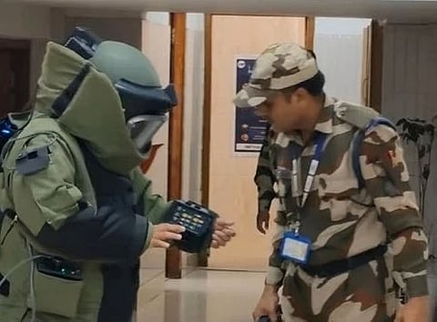 मणिपुर: नकली बम खतरे पर ड्रिल आयोजित की गई इम्फाल हवाई अड्डे पर 