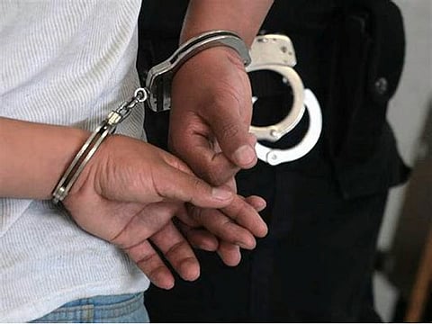 असम:  44 जम्मू-कश्मीर के श्रमिक , न्यू तिनसुकिया रेलवे स्टेशन पर हिरासत में लिए गए