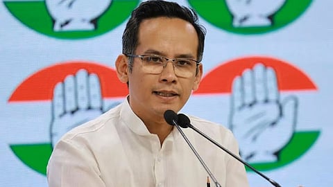 असम प्रदेश कांग्रेस कमेटी के अध्यक्ष गौरव गोगोई ने चाय श्रमिकों के भूमि अधिकार विधेयक की मंशा पर उठाए सवाल