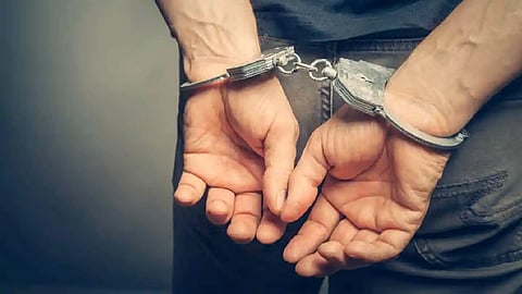 गुवाहाटी के होटल में छापेमारी, पुलिस द्वारा एक को गिरफ्तार , ज़ब्त की हेरोइन