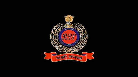 रेलवे सुरक्षा बल (आरपीएफ) ने गुवाहाटी में चोरी हुए रेलवे ट्रैक के पुर्जों के साथ दो लोगों को पकड़ा