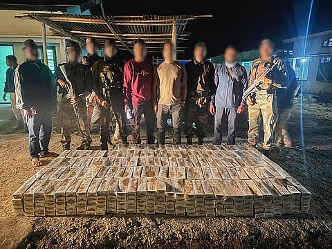 असम राइफल्स ने 1 करोड़ से अधिक की नकली सिगरेट व गांजा जब्त 