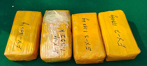 आइजोल में 1.63 करोड़ रुपये की 2.045 किलोग्राम क्रिस्टल मेथ जब्त, दो गिरफ्तार 