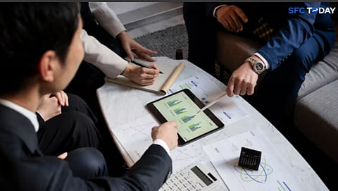 Investor Psychology: Lessons from 2025's Uneven Returns