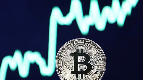 What Experts Say About Crypto in 2024: Trends, Risks, and Rewards