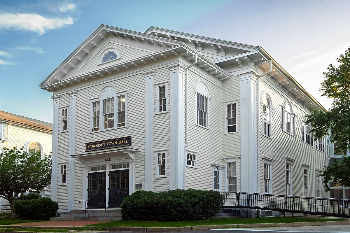 Schmidt-Wesche defeats DiNunno for Planning Board