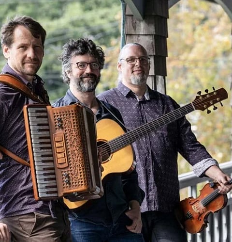 Traditional Québécois Music by Genticorum