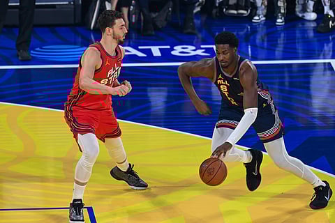 Houston Rockets and Memphis Grizzlies players in action
