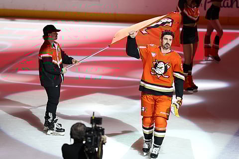 Chris Kreider applauds the fans after defeating Vegas Golden Knights