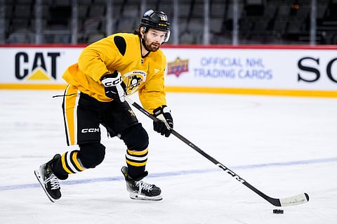 Tommy Novak in action