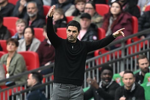 Mikel Arteta gestures during the EFL Cup final