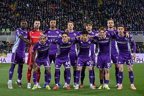 Fiorentina players lineup for a team photo