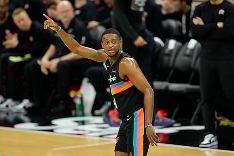 San Antonio Spurs guard De'Aaron Fox 