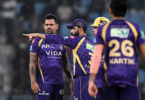 Sunil Narine bowling the super over for KKR