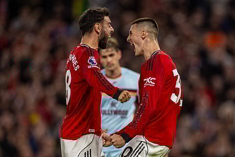 Benjamin Sesko celebrates his goal with Bruno Fernandes