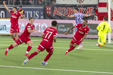 FC Thun players celebrate a goal