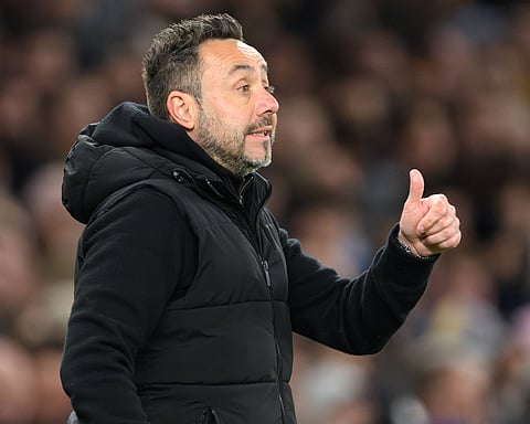 Roberto De Zerbi on the sidelines against Leeds United