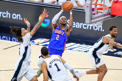 Shai Gilgeous-Alexander in action against San Antonio Spurs