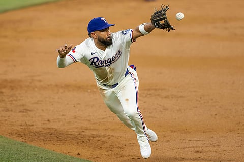 Texas Rangers' Ezequiel Duran catches a line drive