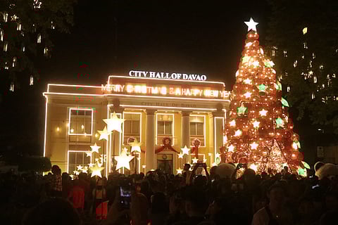 PASKO FIESTA. The City Government of Davao lights up the City Hall premises as it officially kicked off the Pasko Fiesta sa Davao 2023 on Tuesday evening, November 28, with the theme 'Warmth of Love, Radiance of Joy (Kainit sa Gugma, Kasinag sa Kasadya)’. Mayor Sebastian Duterte led the Christmas Lighting Ceremony. Around 1.5 million tourist arrivals are expected at the end of 2023. The city’s Public Safety and Security cluster has deployed more than 10,000 personnel starting on November 28 until December 31 in line with the annual Christmas celebration.