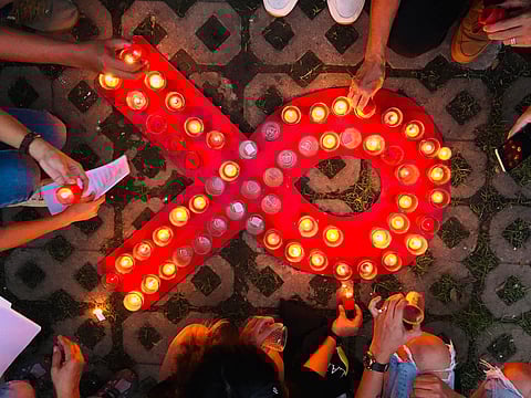 The Davao City government, in partnership with Alliance Against AIDS in Mindanao, Inc. (Alagad-Mindanao, Inc.), joined the 40th International Aids Candlelight Memorial commemoration on Sunday, May 21, 2023 at Marfori Botanical Park. The event commemorates those who have lost their lives to human immunodeficiency virus-acquired immunodeficiency syndrome (HIV/Aids) and those living with the medical condition.