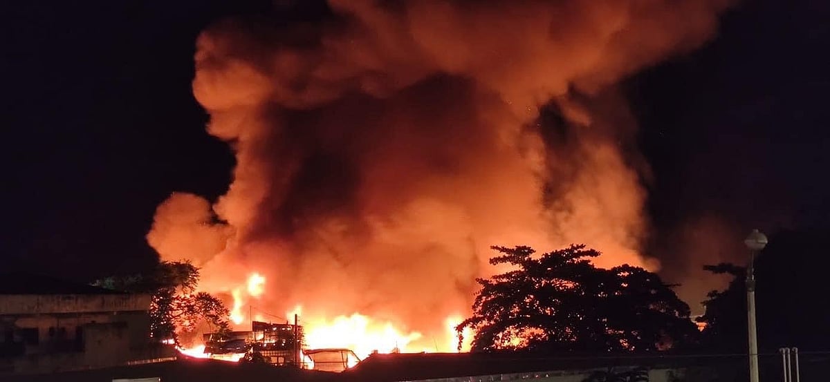 350 Homes engulfed - Vimarsana News