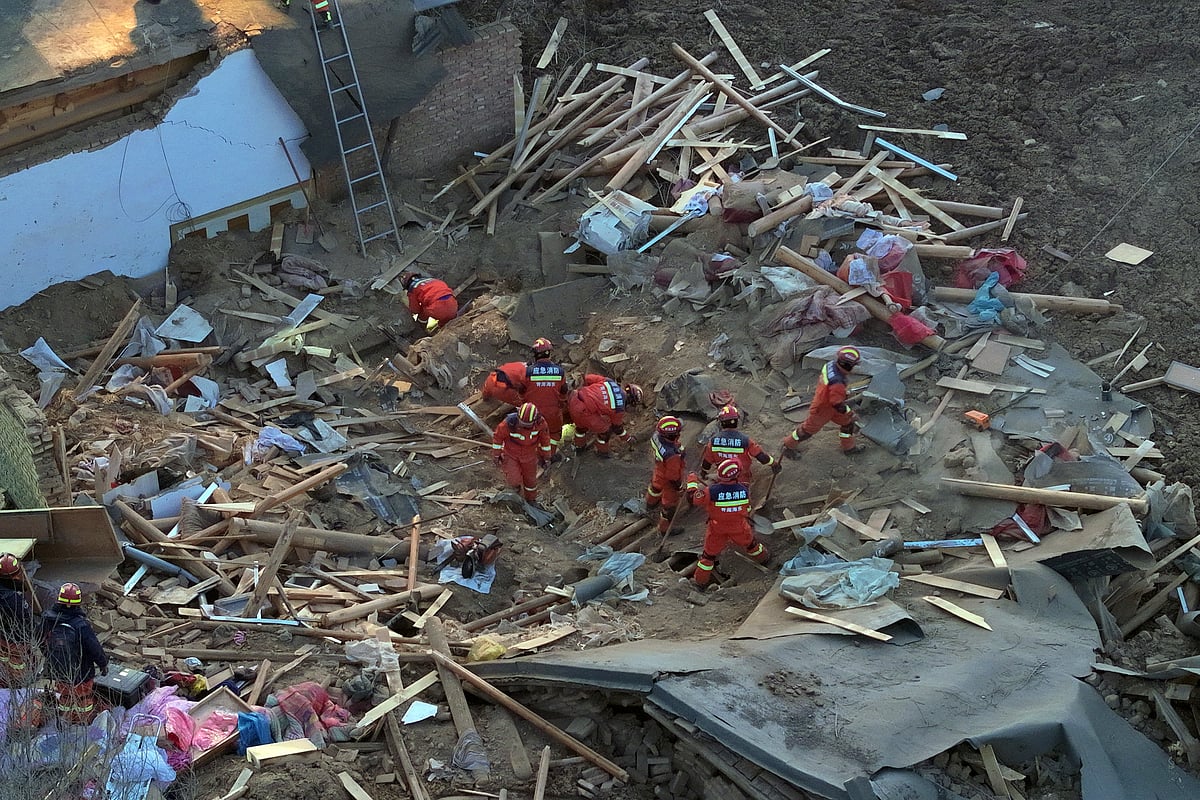 Quake kills 118 people in northwestern China - Vimarsana News