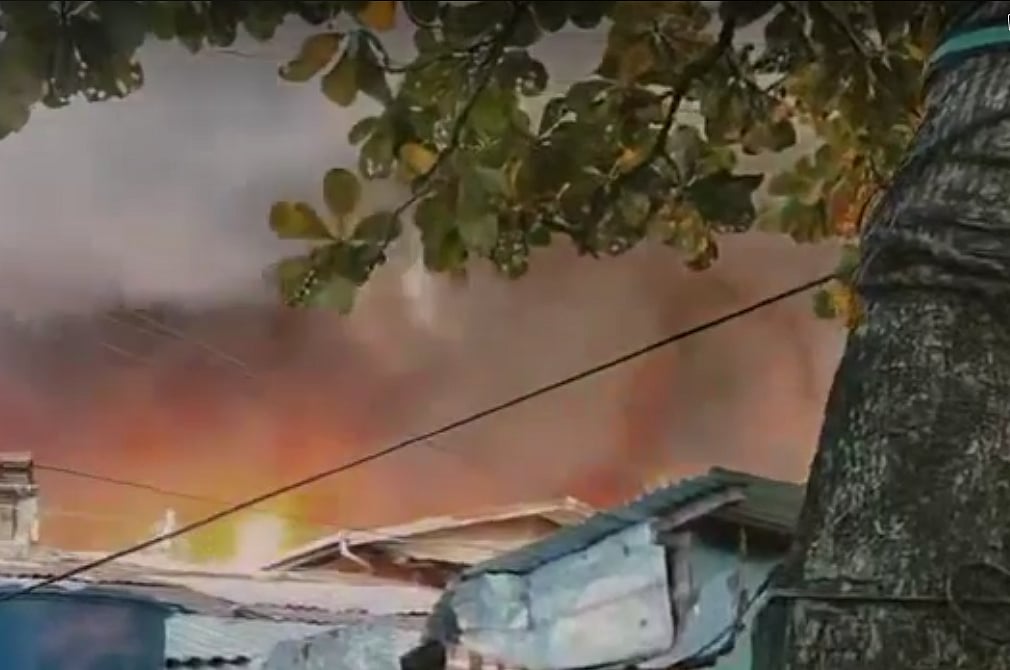 Mayor Enad Orders Probe into Minglanilla Courthouse Fire - Vimarsana News