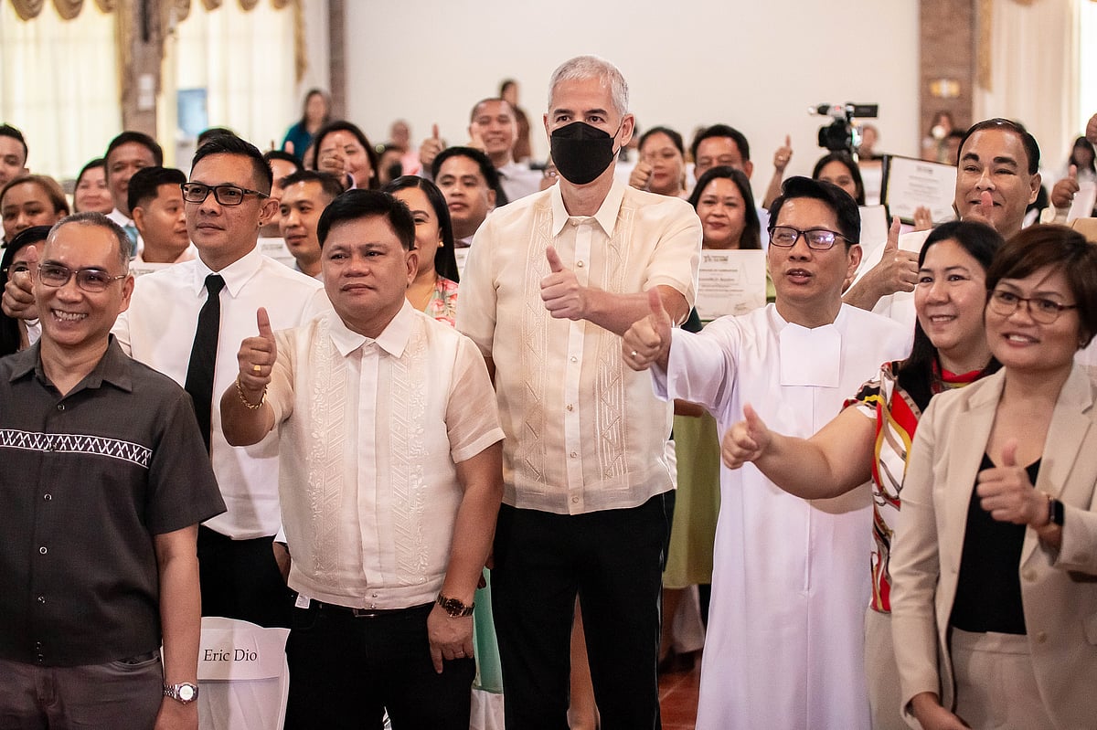 60 DepEd Scholars Graduate from School Heads Academy at USLS | Educational Administration and Supervision Program Completion Ceremony - Vimarsana News