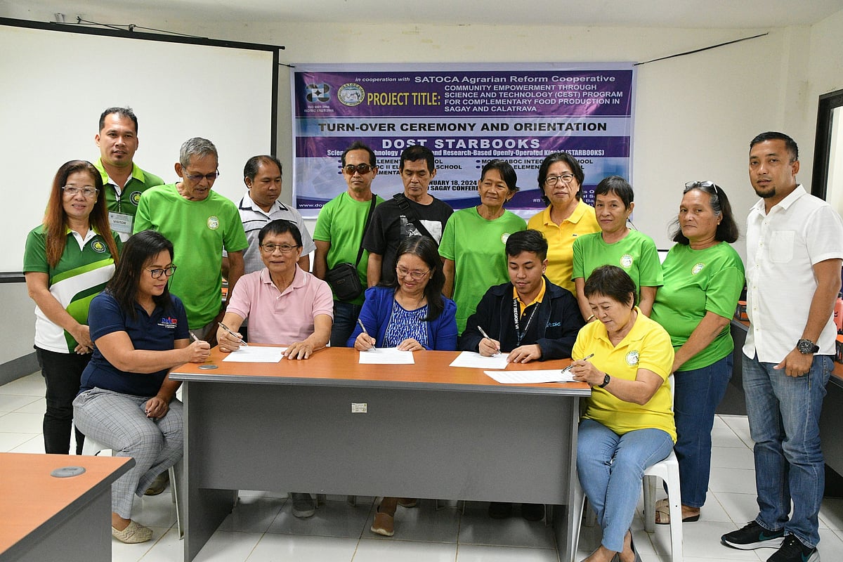 Empowering Sagay Schools with DOST's STARBOOKS E-libraries - Vimarsana News