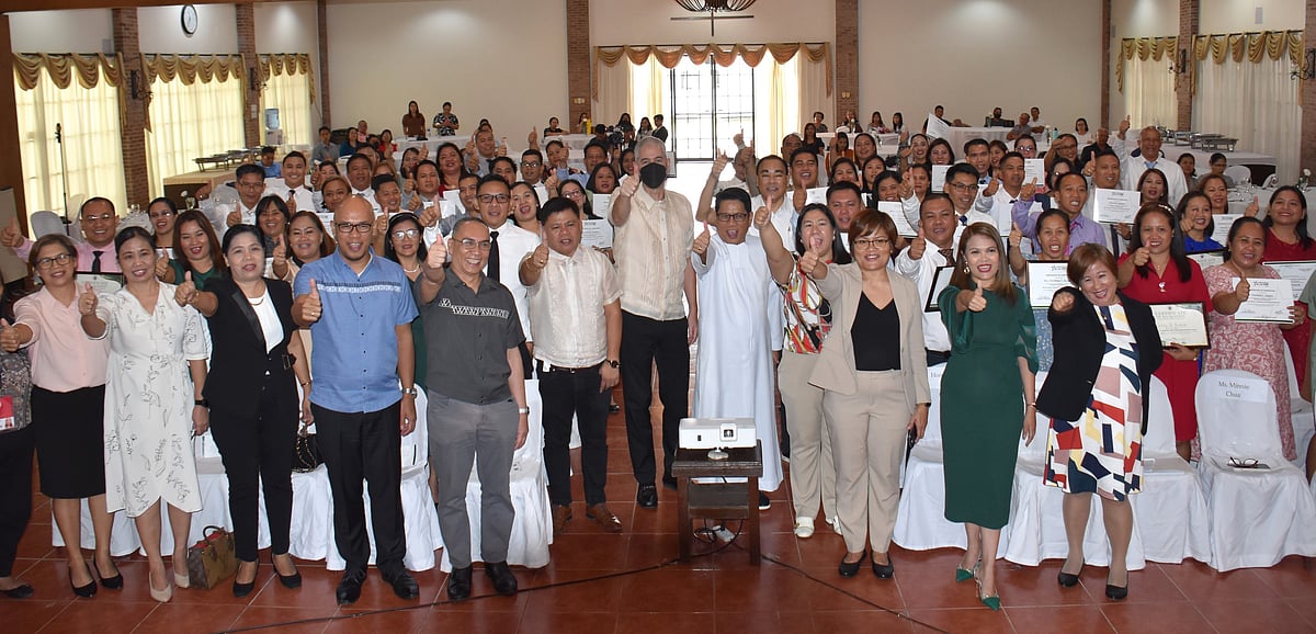 63 Scholars Graduate with Certificate in Educational Administration and Supervision at USLS Bacolod - Vimarsana News