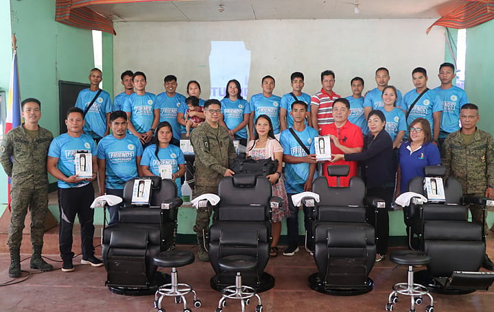 DOLE distributes livelihood toolkits to former rebels - Vimarsana News