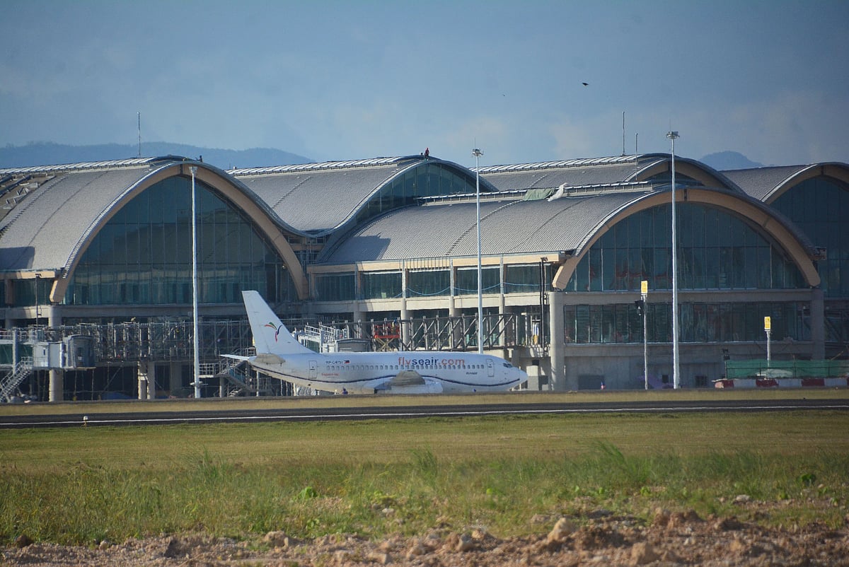 Cebu airport bars 187 foreigners - Vimarsana News