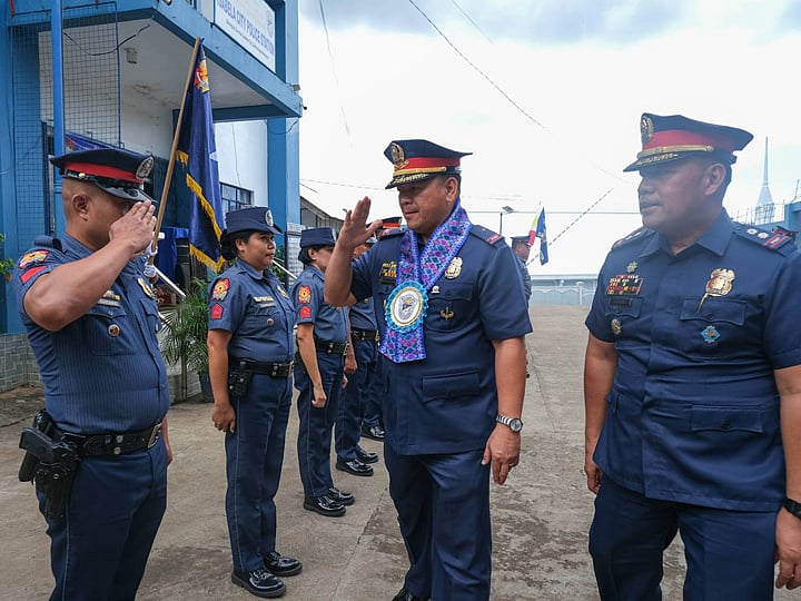 Police Director Urges Officers to Avoid Illegal Activities | Visit to Isabela City Police Station - Vimarsana News