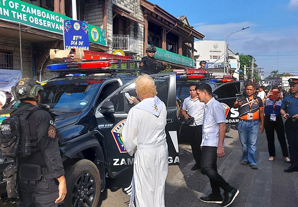 Zamboanga police receives a fleet of 7-unit vehicle - Vimarsana News