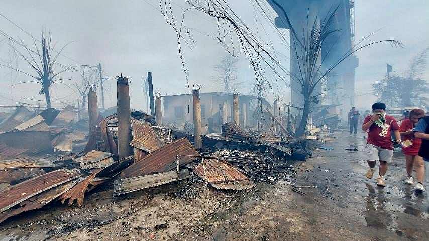 Mandaue fire razes 300 houses - Vimarsana News