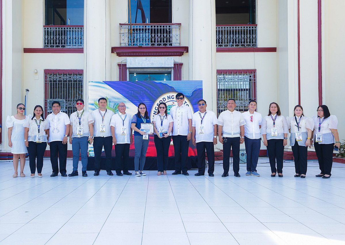 Victorias LGU recognizes best employees for February - Vimarsana News