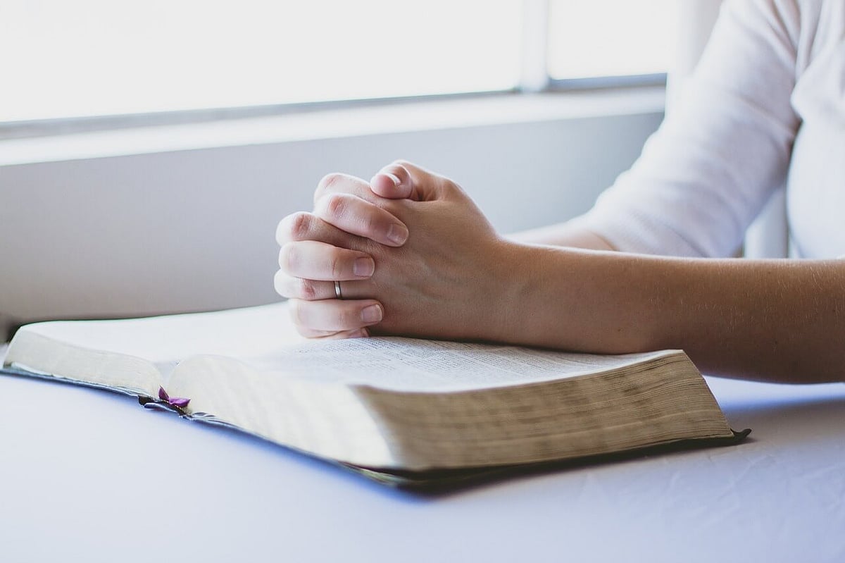Filipino Catholics find joy, comfort in AI in strengthening faith - Vimarsana News