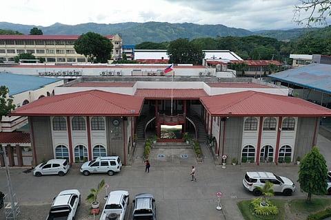 Ang City Hall of Mati.