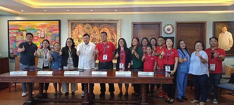 Iloilo City, DSWD ink deals for 'exiting' 4Ps beneficiaries - Vimarsana News