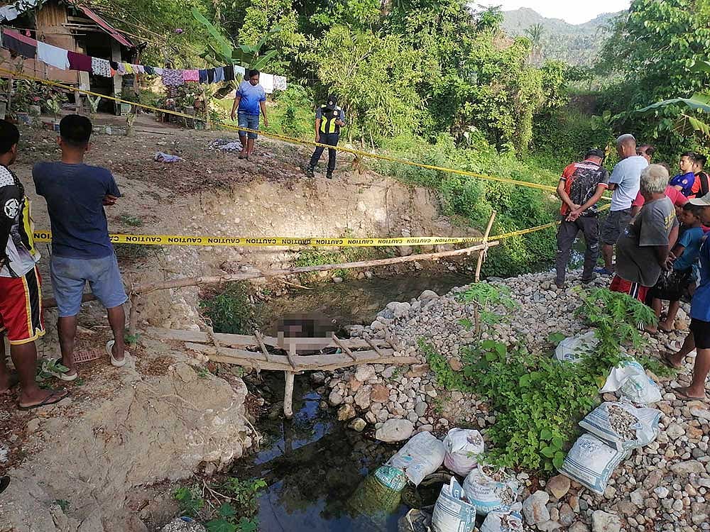 Man's body found lying in Sibonga creek - Vimarsana News