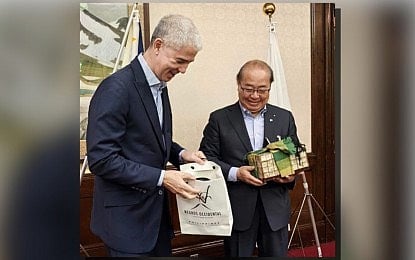 Negros Occidental silk production highlighted in guv's visit to Japan - Vimarsana News