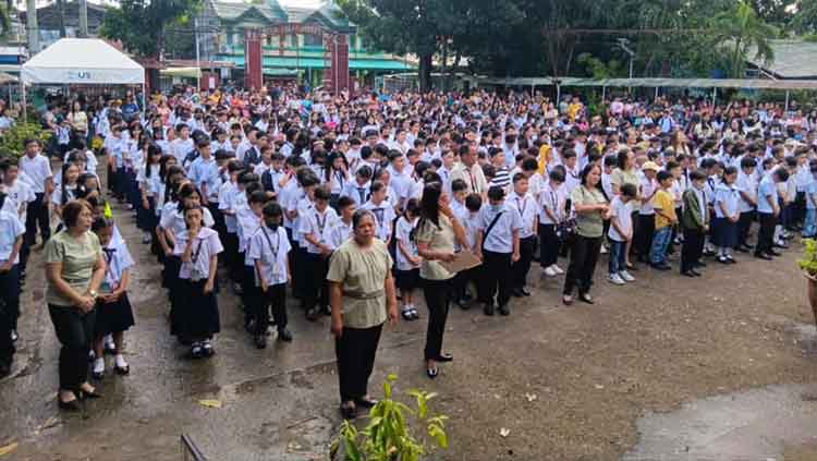 ILOILO. Smooth start to classes in Western Visayas as Police Regional Office reports no major disturbances.