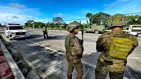 ILOILO. On January 12, 2025, the Army and police will oversee the launch of Comelec checkpoints to ensure peaceful and secure elections through a nationwide gun ban and election-related prohibitions. 